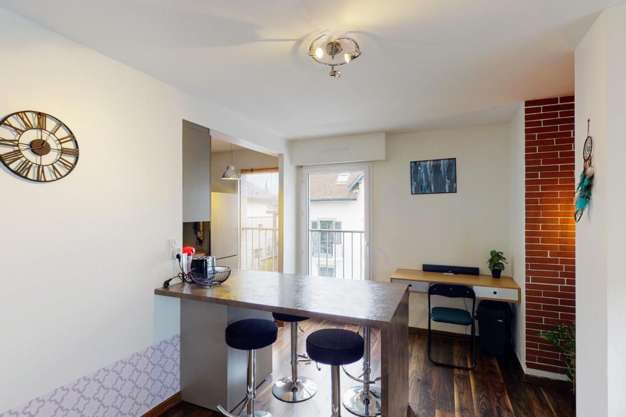Le Berthollet 9 - Appartement rénové 1 chambre à 2 pas du centre-ville Annecy Esterno foto